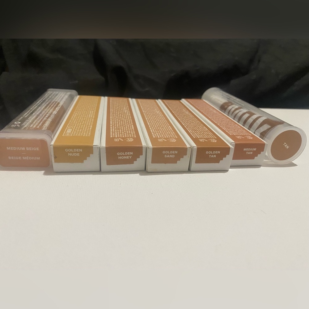Flex Concealer
medium coverage concealer